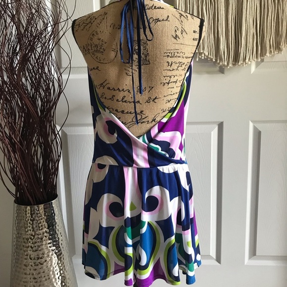 Sexy Backless Mini-dress / Beach Cover-up - Picture 3 of 4